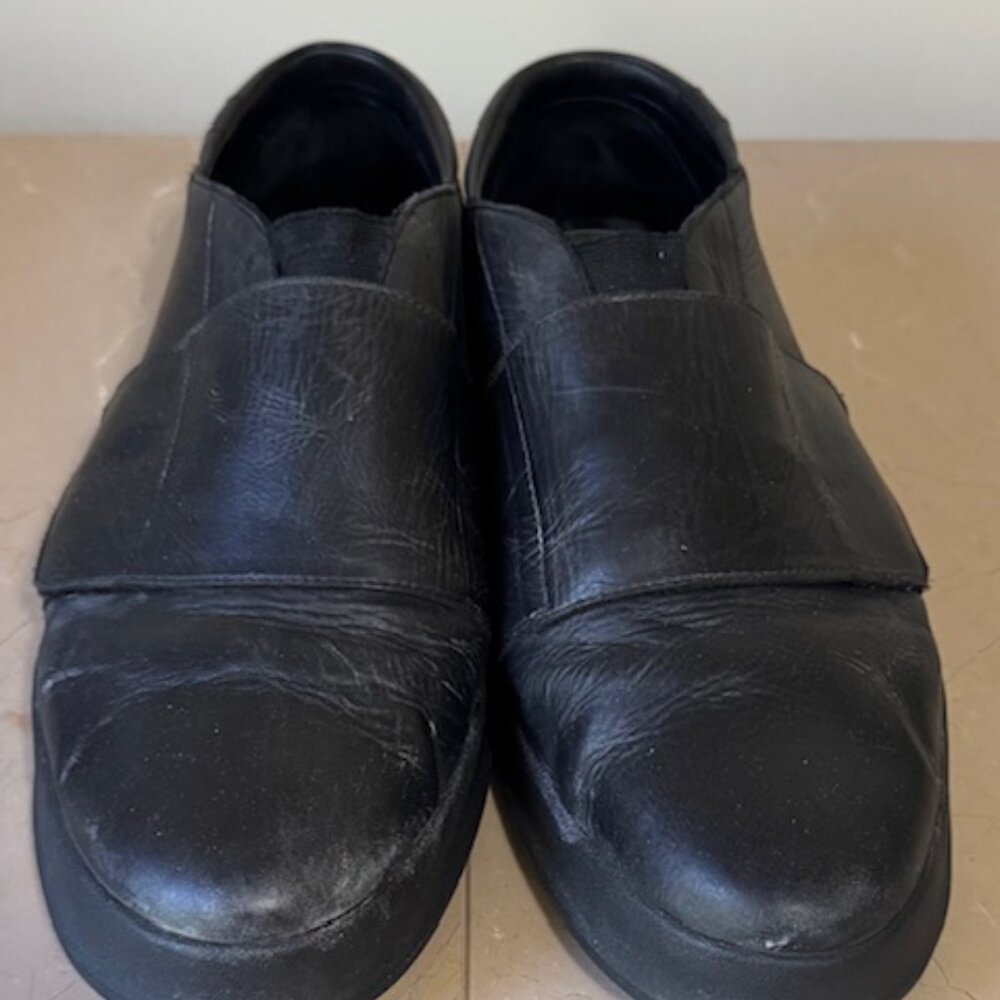 John Fluevog Kickback “Moving” – Sample Pair – Black – Men’s Size 1 - Picture 3 of 5